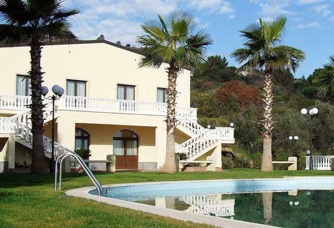 Residence Ore Felici Маскали Екстериор снимка